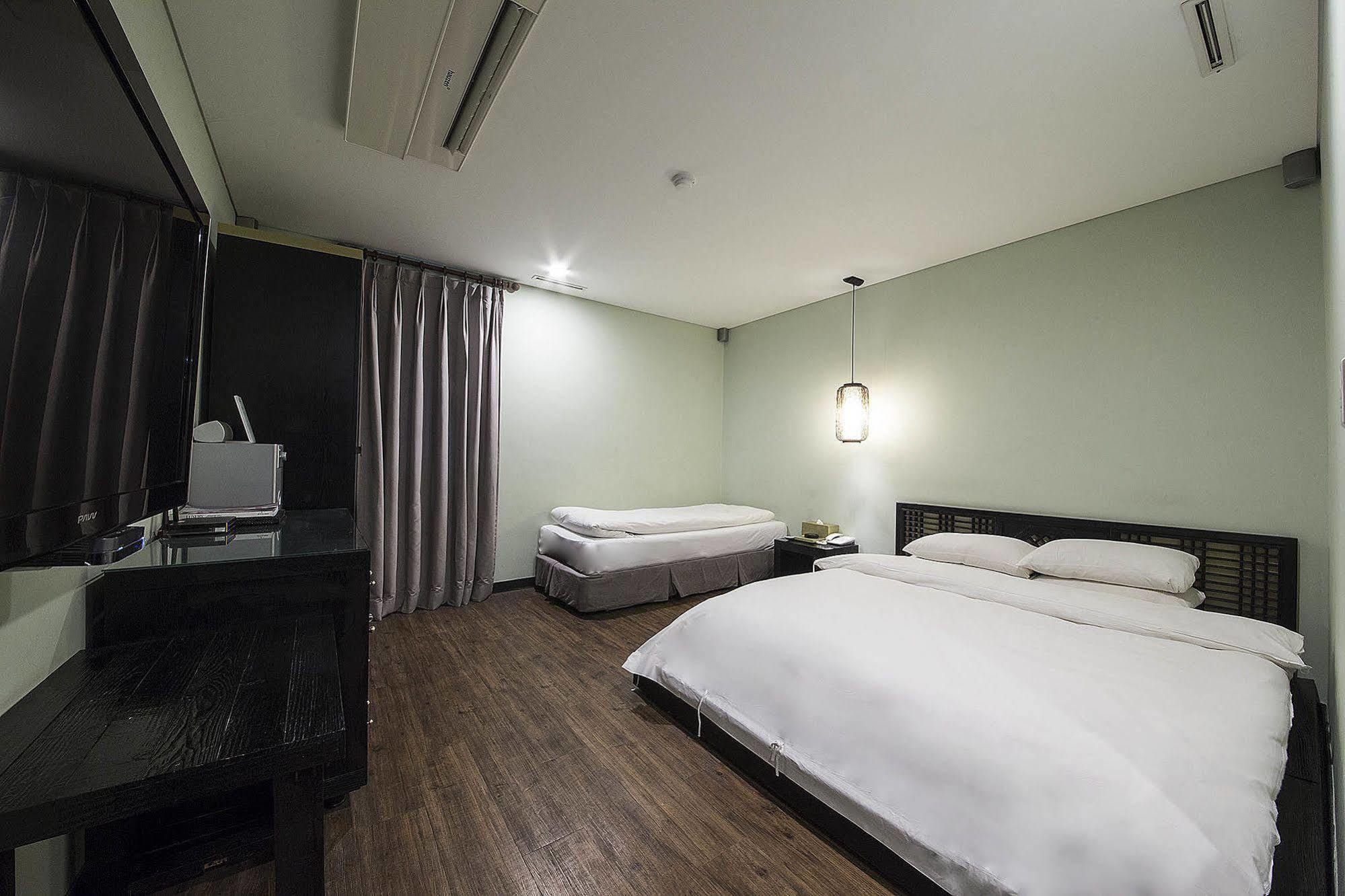 Mate Hotel Seoul Gimpo Exterior foto